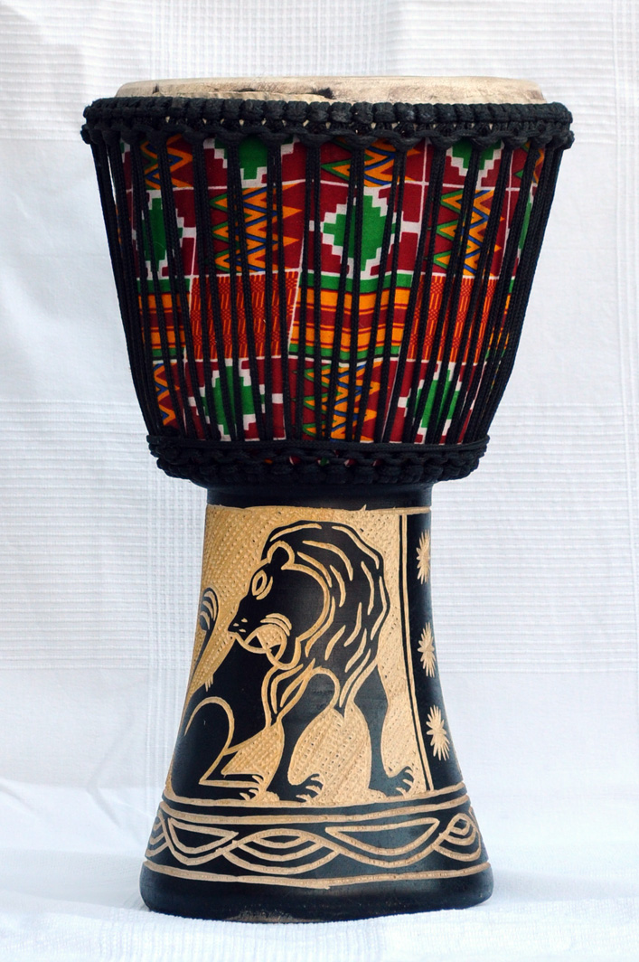 Günstige Djembe kaufen Mittelgroße billige Djembe Trommel aus Ghana