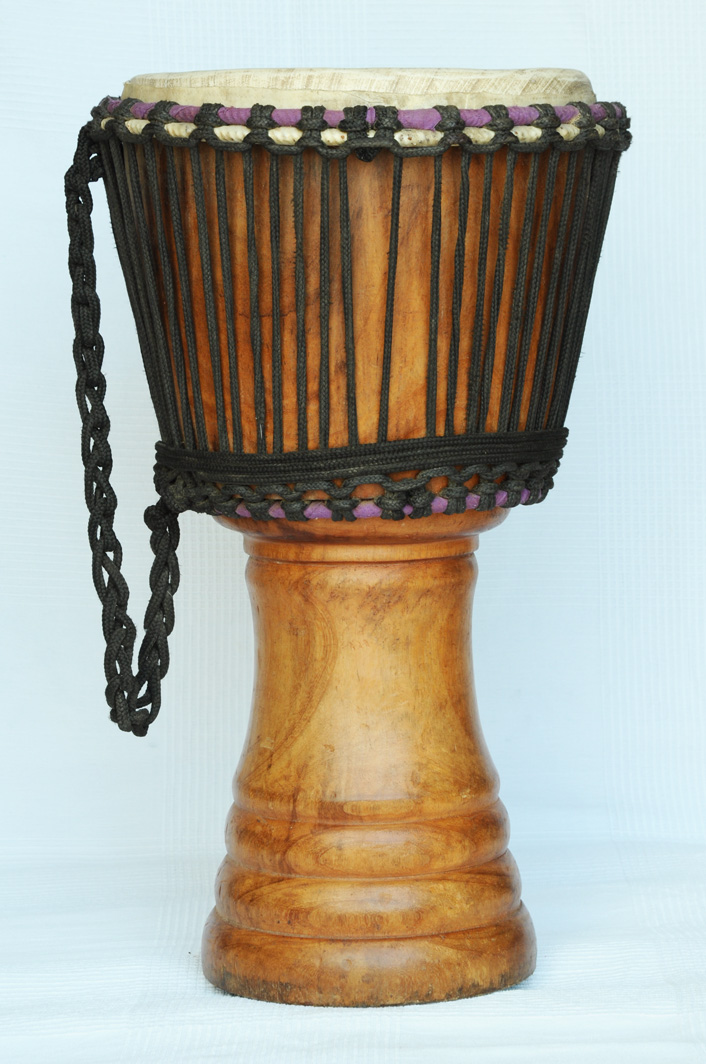 Günstige Djembe kaufen Große billige Djembe Trommel aus Ghana