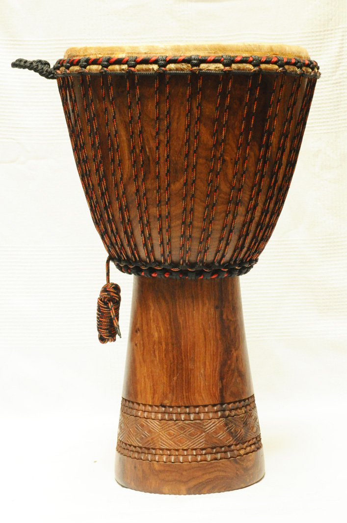 Große Top Mali Djembe Rozenholz mit Kuhfell malische Djembe mit