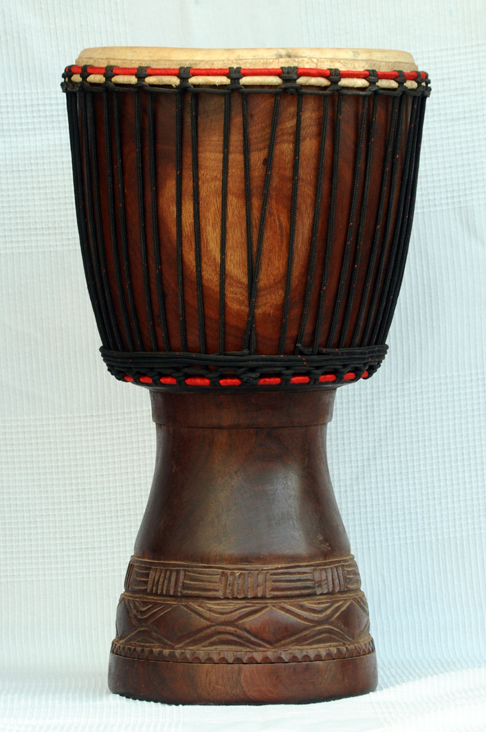 Djembe kaufen Große Mahagoni Djembe Trommel aus Mali