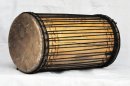 Melina Traditionnelle Aufbau Sangban Dundun - Dundun Basstrommel aus Guinea