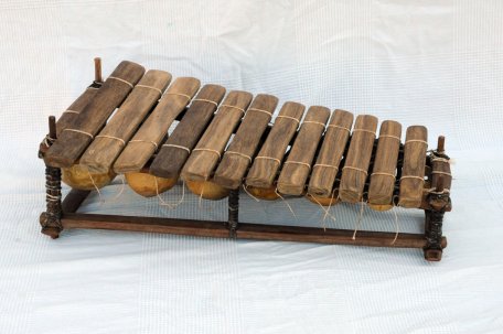 Balafon aus Burkina Faso kaufen - 12 Klangstäben pentatonisches Balafon