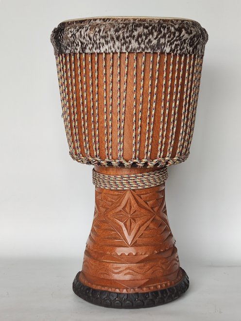 Große Djembe aus Guinea - Oberklasse Djembe Trommel
