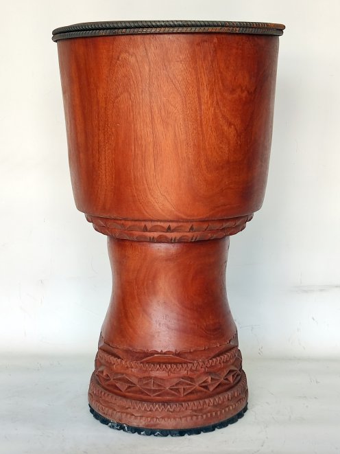 Mahagoni (Djala) Djembe Korpus aus Guinea - Oberklasse Djembe