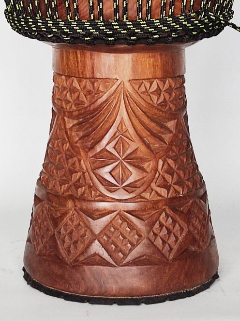 Große Djembe aus Guinea - Oberklasse Djembe Trommel