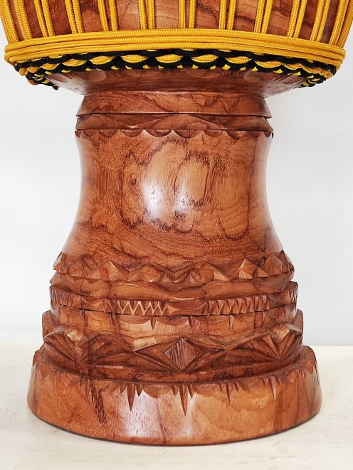 Buschmango (Dugura) Djembe aus Guinea - Oberklasse Djembe