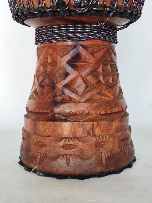 Große Djembe aus Guinea - Oberklasse Djembe Trommel