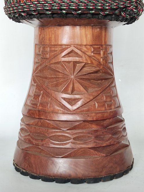 Große Djembe aus Guinea - Oberklasse Djembe Trommel