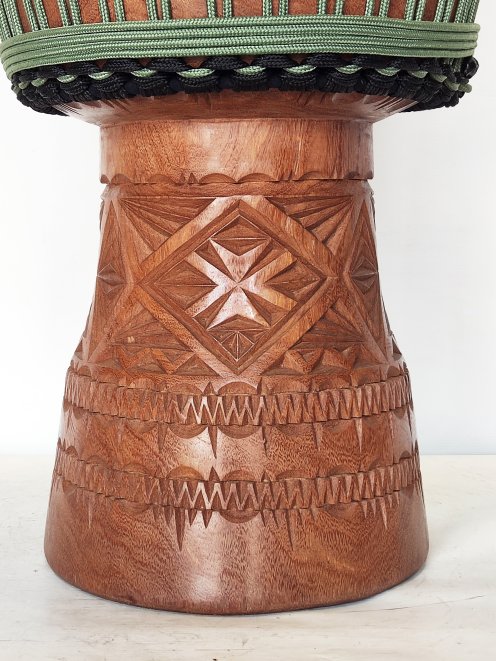 Buschmango (Dugura) Djembe aus Guinea - Oberklasse Djembe