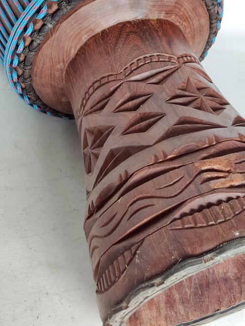 Große Djembe aus Guinea - Oberklasse Djembe Trommel