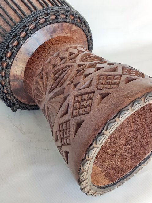 Große Djembe aus Guinea - Oberklasse Djembe Trommel