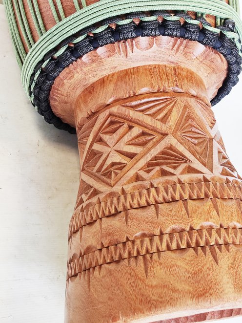 Buschmango (Dugura) Djembe aus Guinea - Oberklasse Djembe