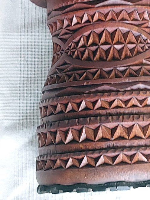 Mahagoni (Djala) Djembe aus Guinea - Oberklasse Djembe