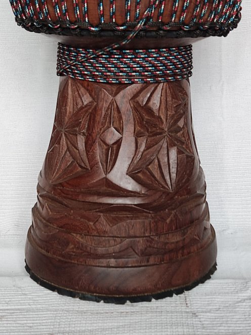 Große Djembe aus Guinea - Oberklasse Djembe Trommel