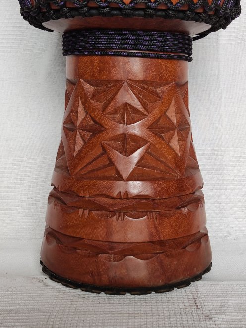 Große Djembe aus Guinea - Oberklasse Djembe Trommel