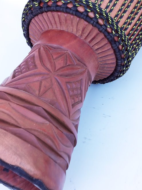 Große Djembe aus Guinea - Oberklasse Djembe Trommel
