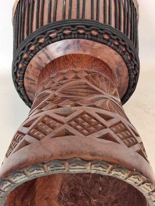 Große Djembe aus Guinea - Oberklasse Djembe Trommel