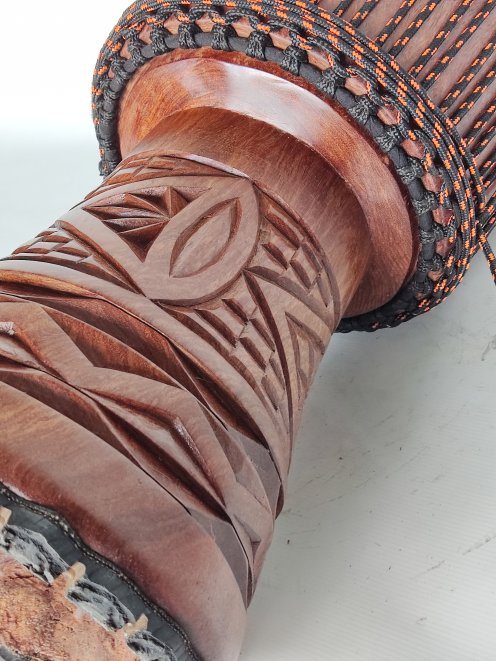 Große Djembe aus Guinea - Oberklasse Djembe Trommel