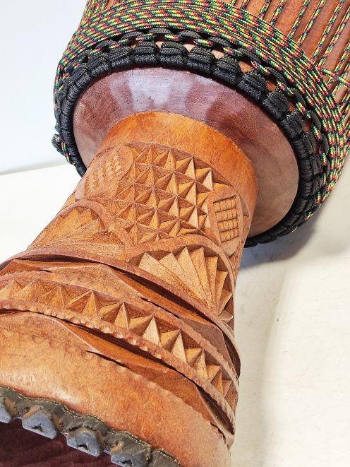 Buschmango (Dugura) Djembe aus Guinea - Oberklasse Djembe