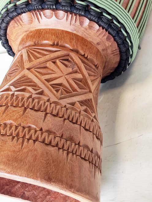 Buschmango (Dugura) Djembe aus Guinea - Oberklasse Djembe