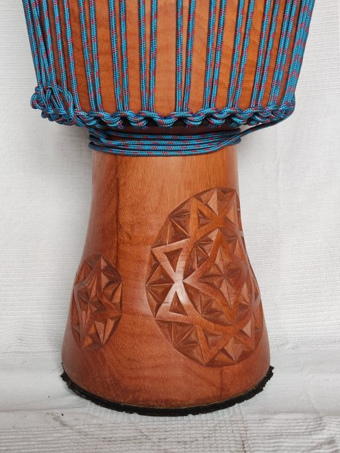 Große Djembe aus Guinea - Oberklasse Djembe Trommel