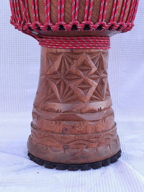 Große Djembe aus Guinea - Oberklasse Djembe Trommel