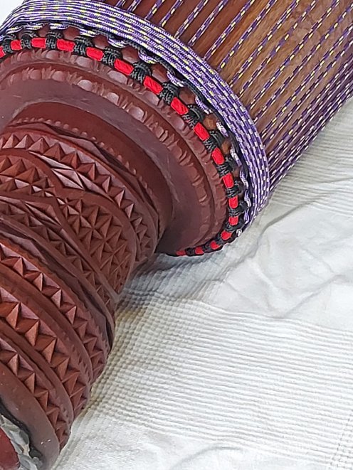 Mahagoni (Djala) Djembe aus Guinea - Oberklasse Djembe