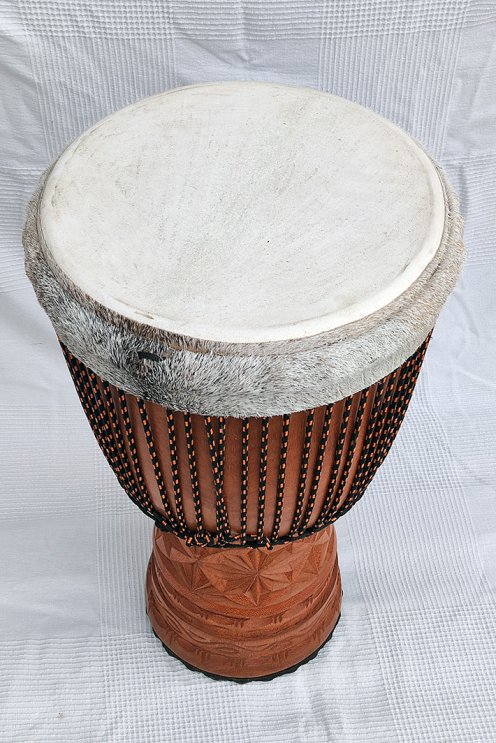 Große Djembe aus Guinea - Oberklasse Djembe Trommel