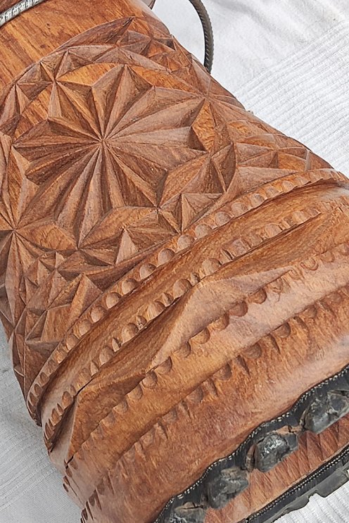 Palisander (Gueni) Djembe Korpus aus Guinea - Oberklasse Djembe