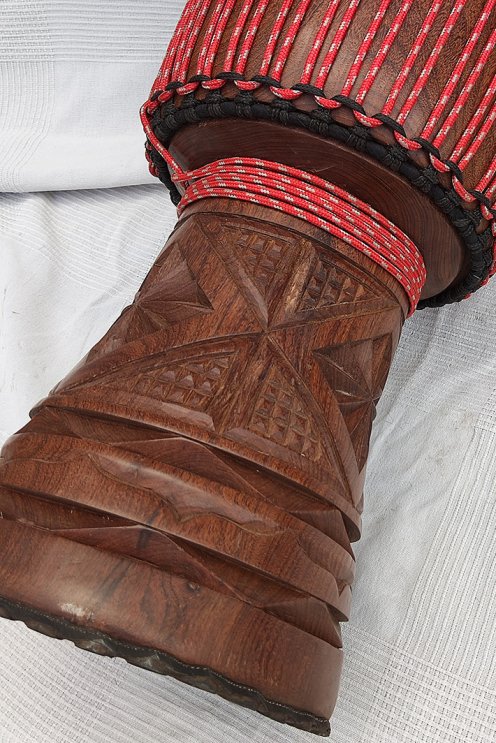 Große Djembe aus Guinea - Oberklasse Djembe Trommel
