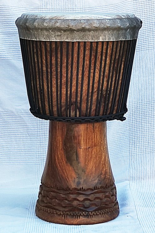 Palisander (Gueni) Djembe aus Guinea - Hohe Qualität Djembe