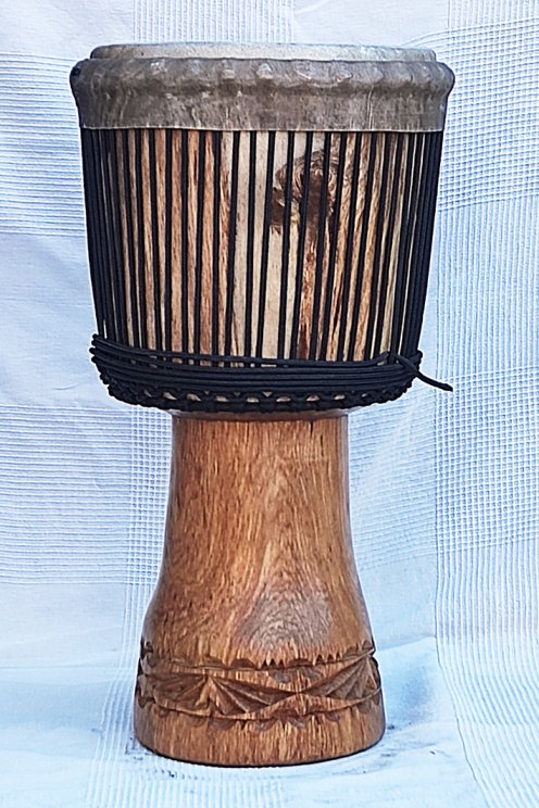 Palisander (Gueni) Djembe aus Guinea - Hohe Qualität Djembe