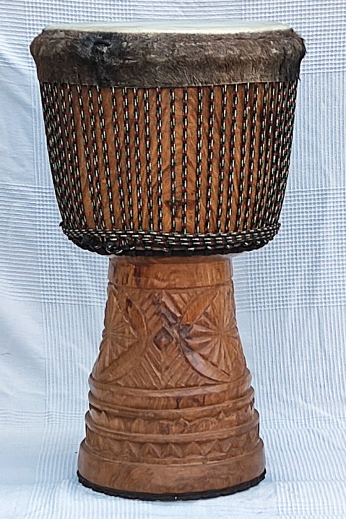 Große Djembe aus Guinea - Oberklasse Djembe Trommel