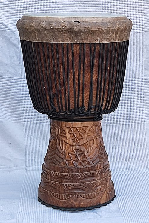 Große Djembe aus Guinea - Oberklasse Djembe Trommel