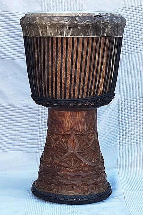 Große Djembe aus Guinea - Oberklasse Djembe Trommel