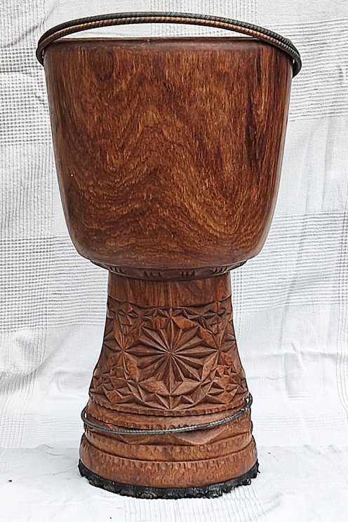 Palisander (Gueni) Djembe Korpus aus Guinea - Oberklasse Djembe