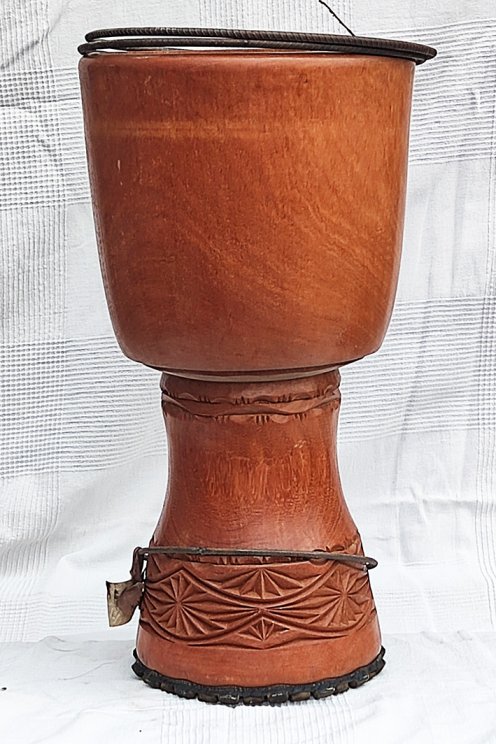 Lenke Djembe Korpus aus Guinea - Oberklasse Djembe