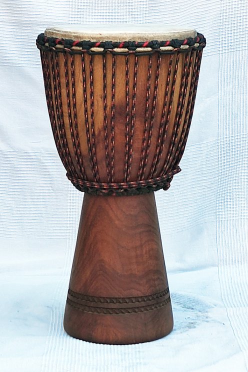 09.Hohe Qualität mittlere Djembe