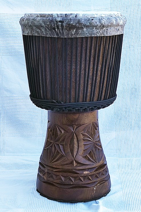 Große Djembe aus Guinea - Oberklasse Djembe Trommel