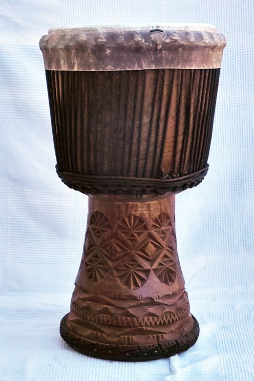 Große Djembe aus Guinea - Oberklasse Djembe Trommel