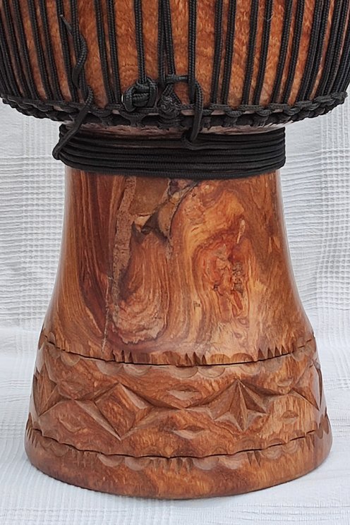 Palisander (Gueni) Djembe aus Guinea - Hohe Qualität Djembe