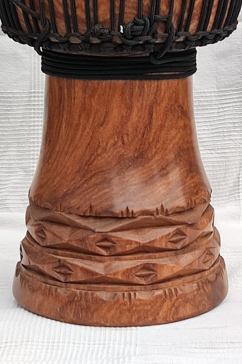 Palisander (Gueni) Djembe aus Guinea - Hohe Qualität Djembe