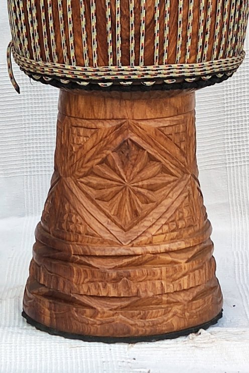 Große Djembe aus Guinea - Oberklasse Djembe Trommel