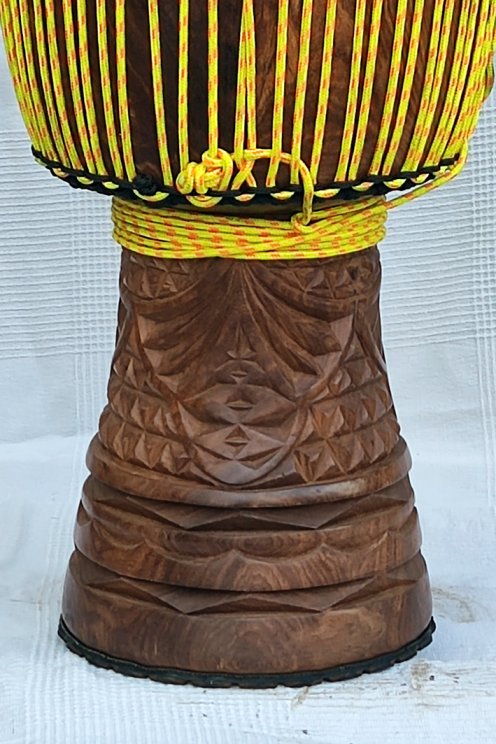 Große Djembe aus Guinea - Oberklasse Djembe Trommel