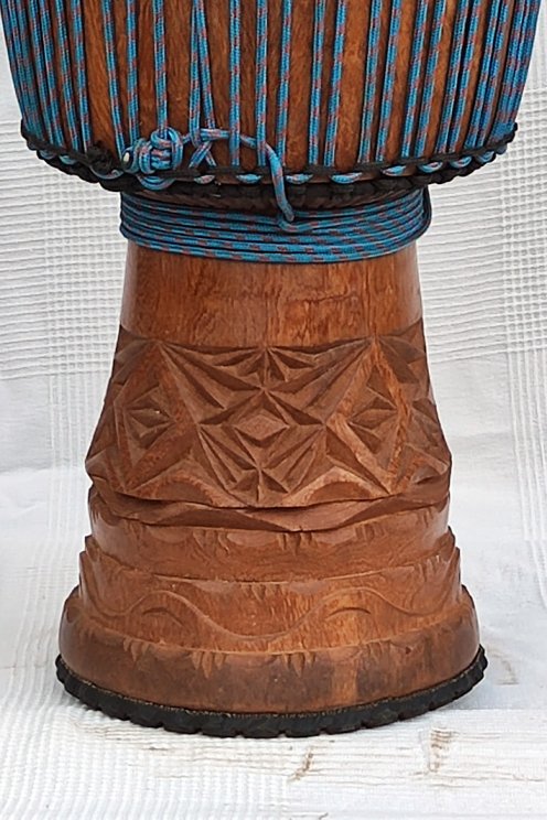 Große Djembe aus Guinea - Oberklasse Djembe Trommel