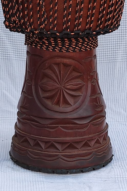 Große Djembe aus Guinea - Oberklasse Djembe Trommel