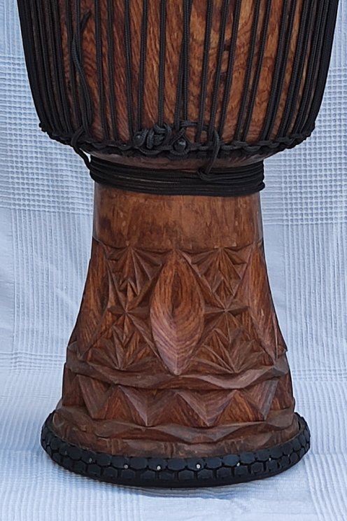 Große Djembe aus Guinea - Oberklasse Djembe Trommel