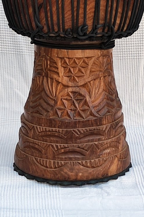 Große Djembe aus Guinea - Oberklasse Djembe Trommel
