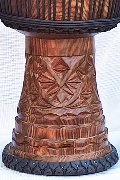 Große Djembe aus Guinea - Oberklasse Djembe Trommel