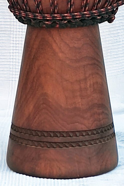 09.Hohe Qualität mittlere Djembe
